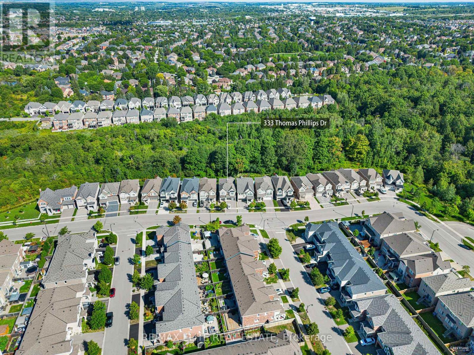 333 Thomas Phillips Dr, Aurora, ON L4G 0T3