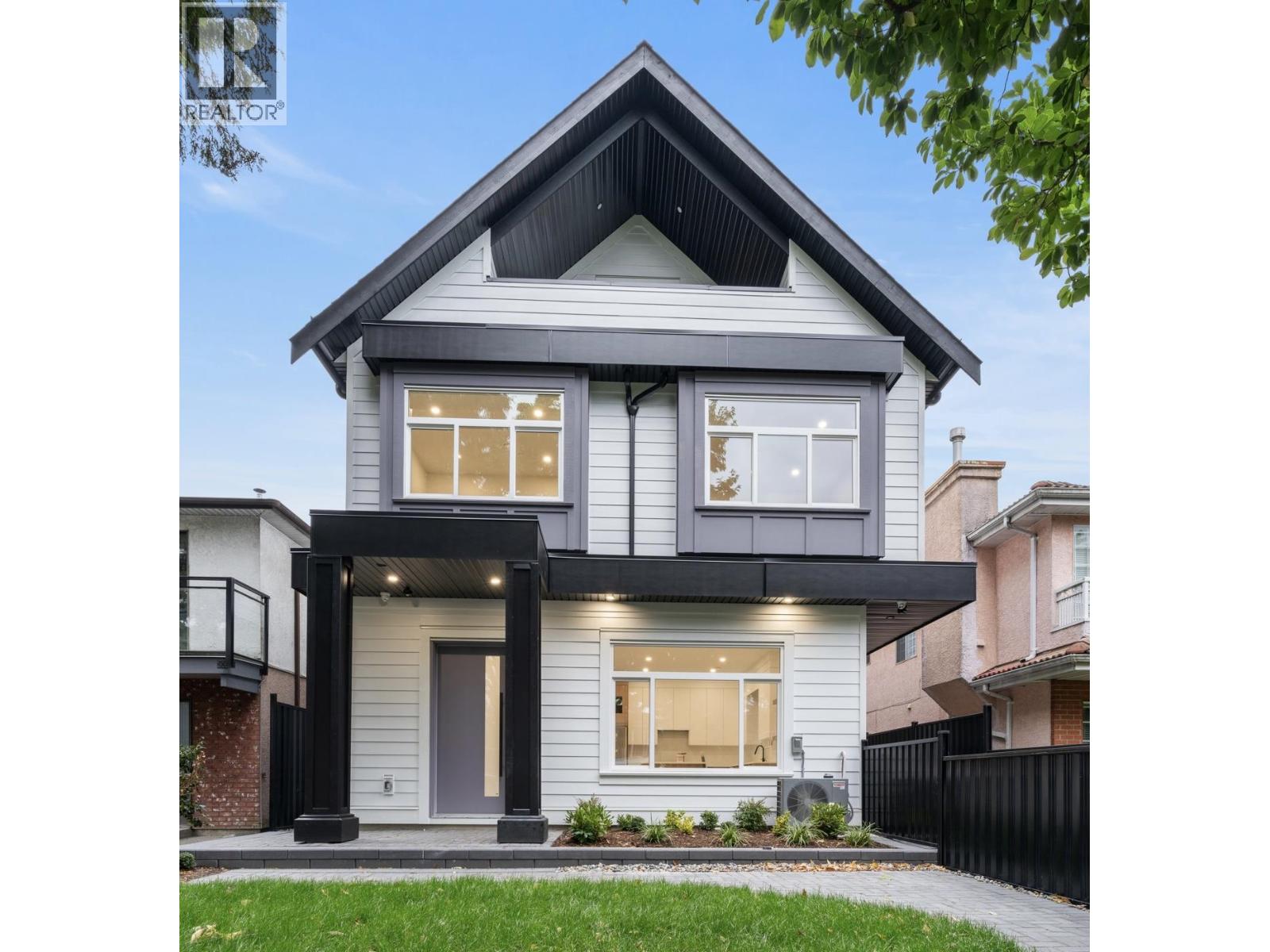 5873 Culloden St, Vancouver, BC V5W 3S1