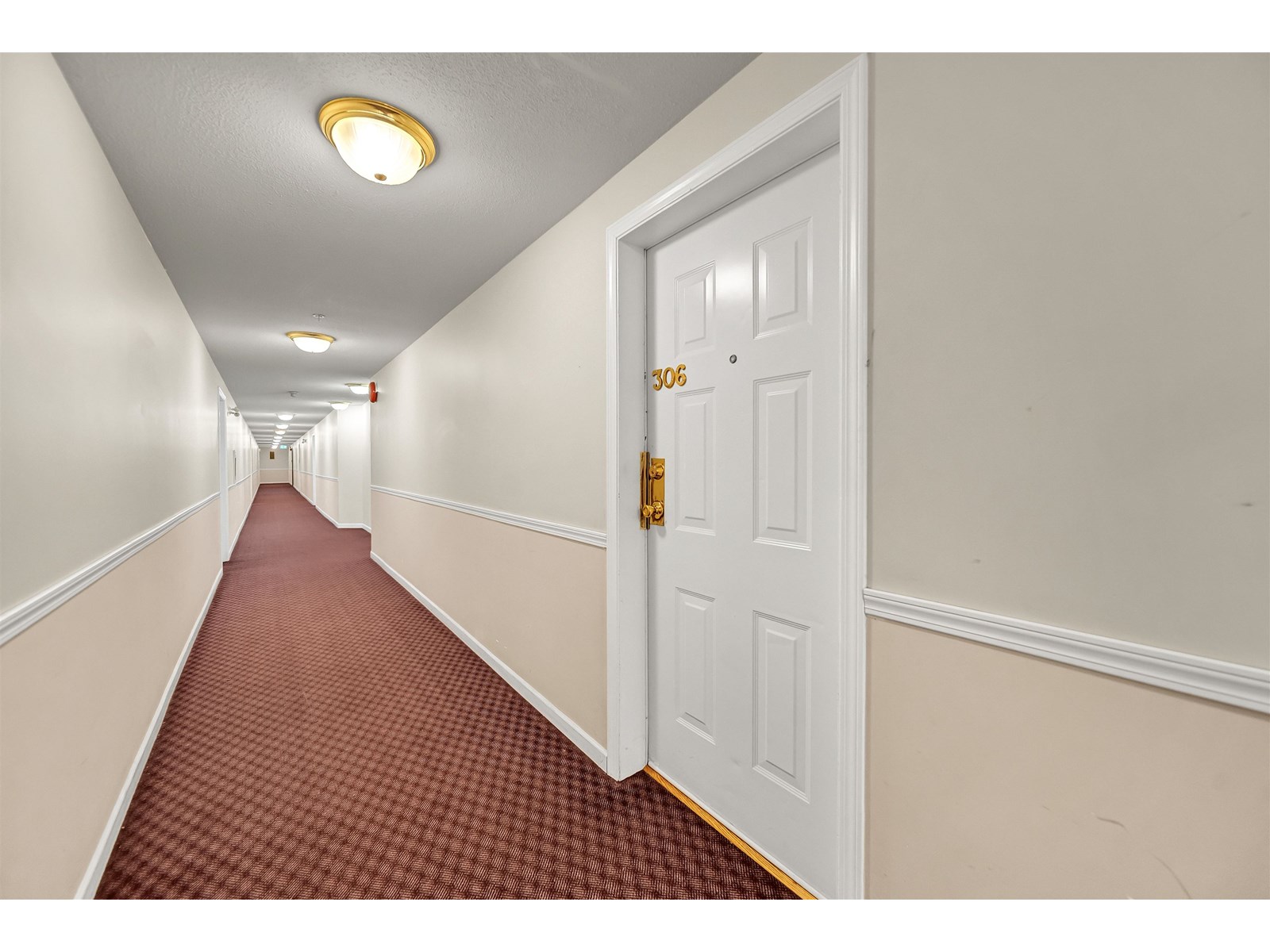 13780 76 Avenue Unit 306, Surrey, BC V3W 1E5