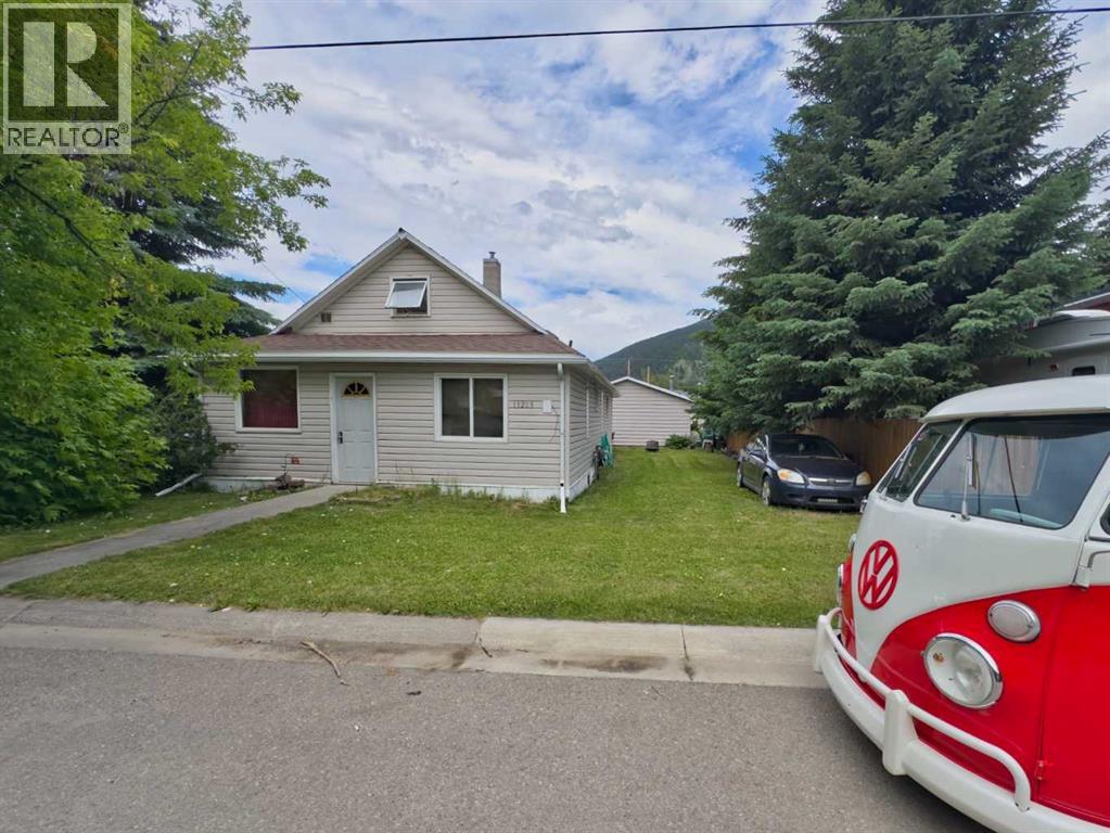 15 Avenue Unit 13205, Blairmore, AB T0K 0E0
