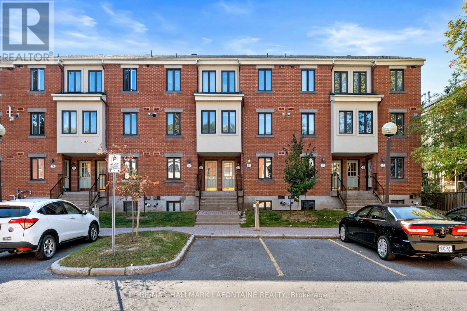 12 Crispin Private, Ottawa, ON K1K 2T8