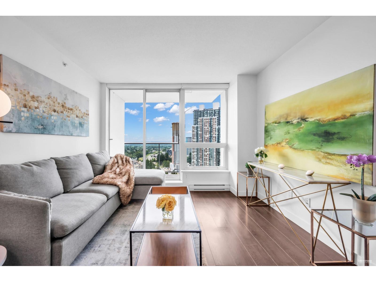 13750 100 Avenue Unit 3205, Surrey, BC V3T 0L3