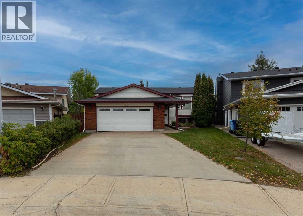 195 Becker Cres, Fort Mcmurray, AB T9K 1M6