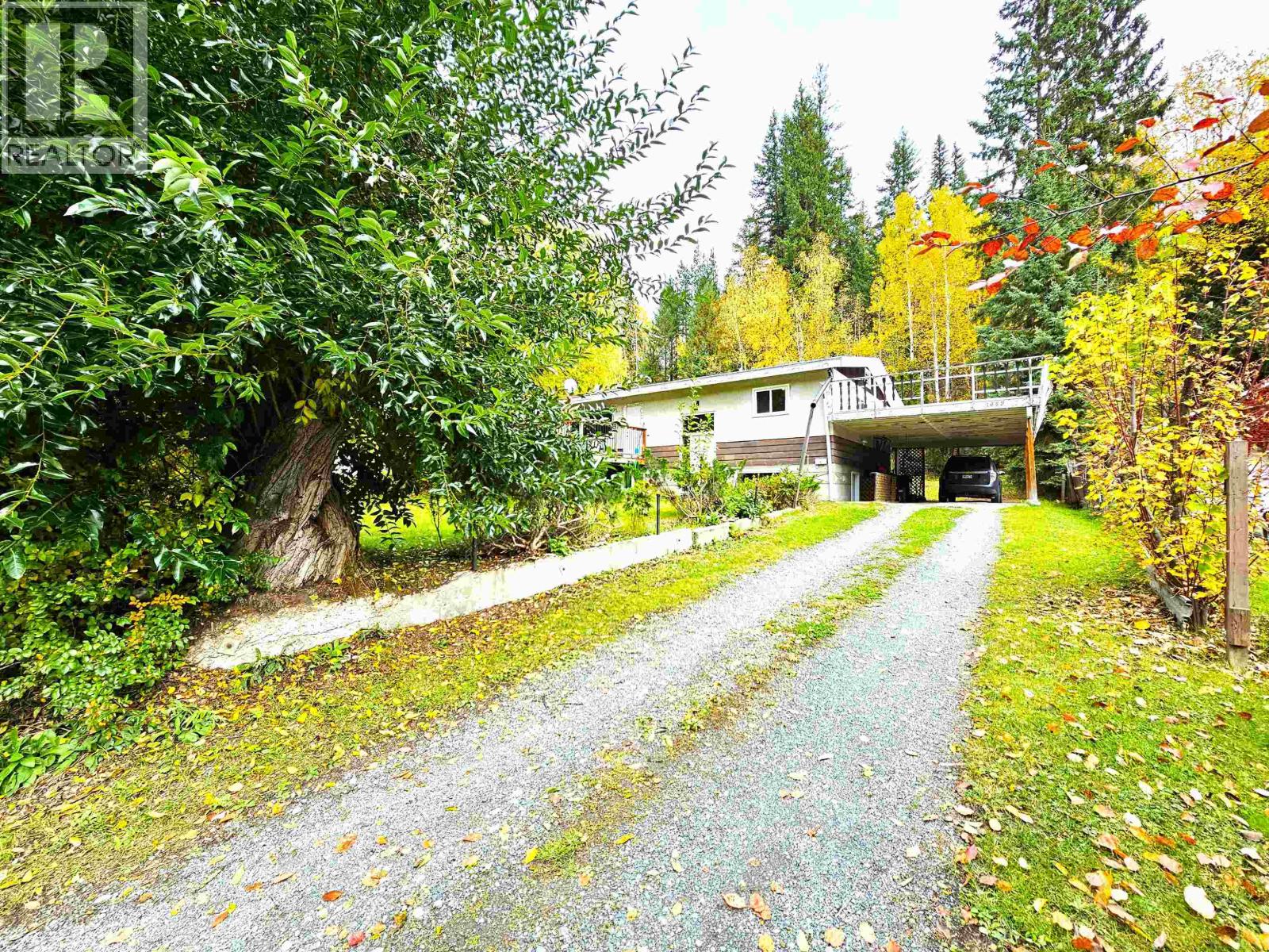 1652 Aintree Dr, Prince George, BC V2K 1H5