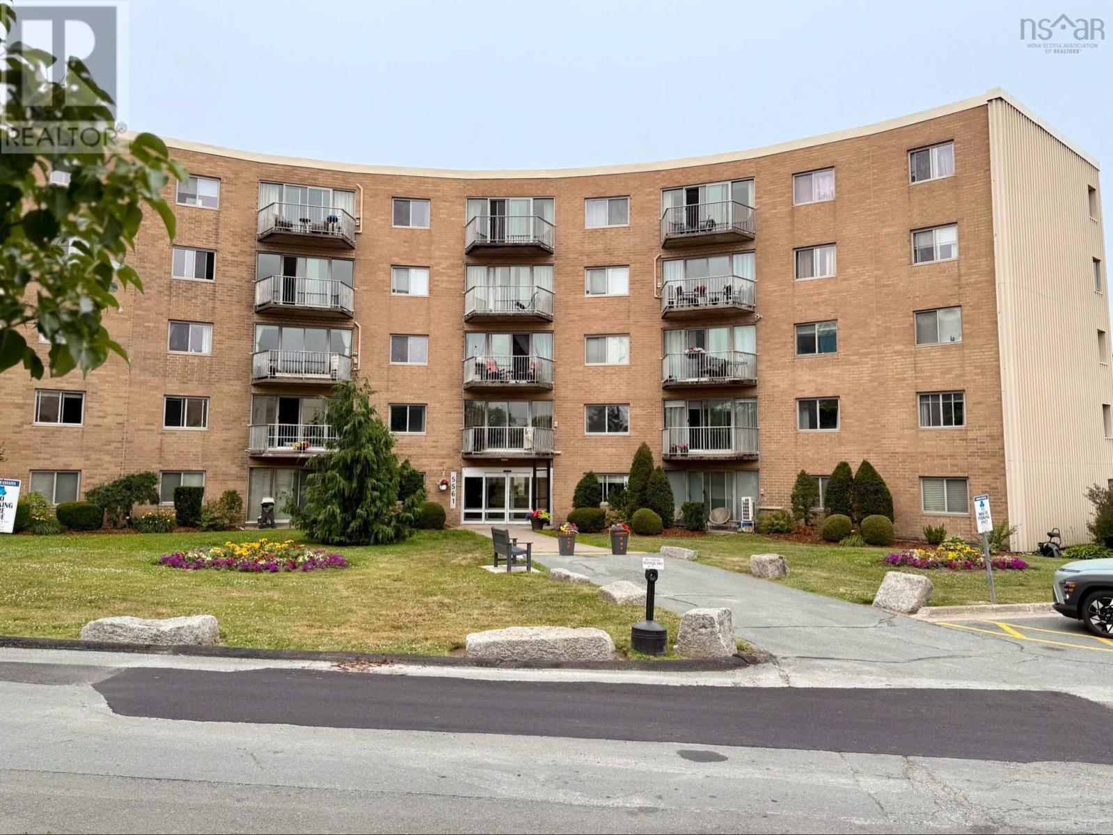 5561 Heatherwood Court Unit 302, Halifax, NS B3K 5N7