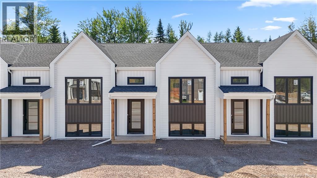 76 Beau Domaine St, Dieppe, NB E1A 9H5