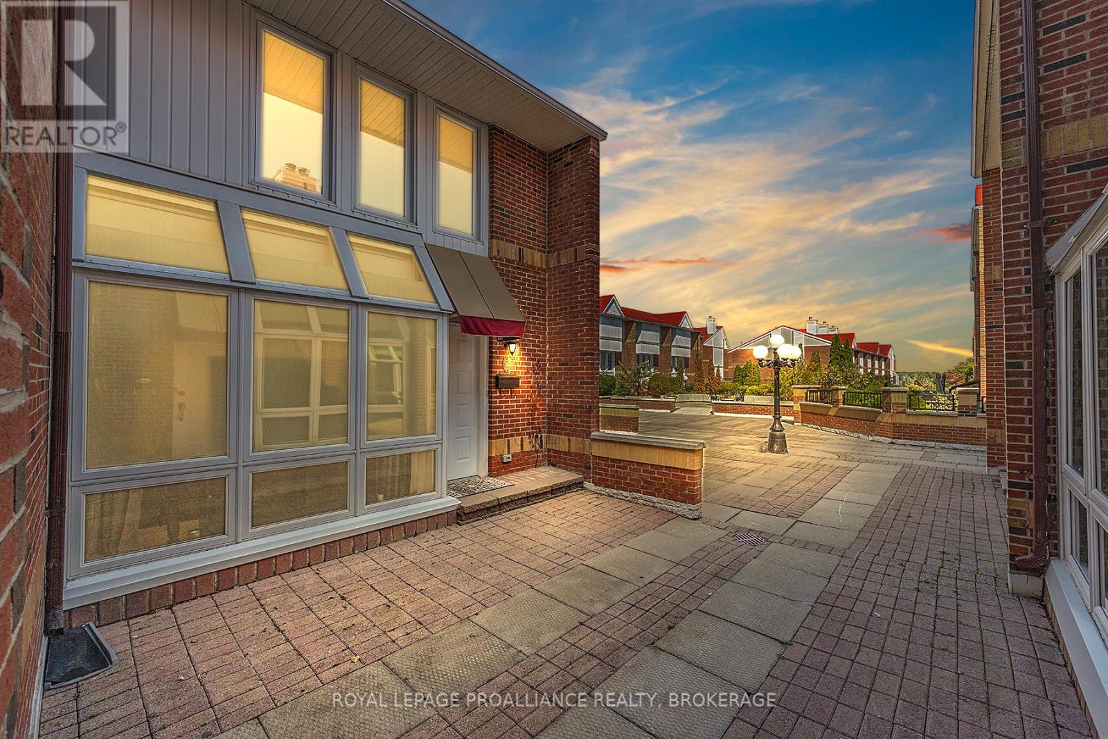55 1 Place Darmes, Kingston, ON K7K 6S3