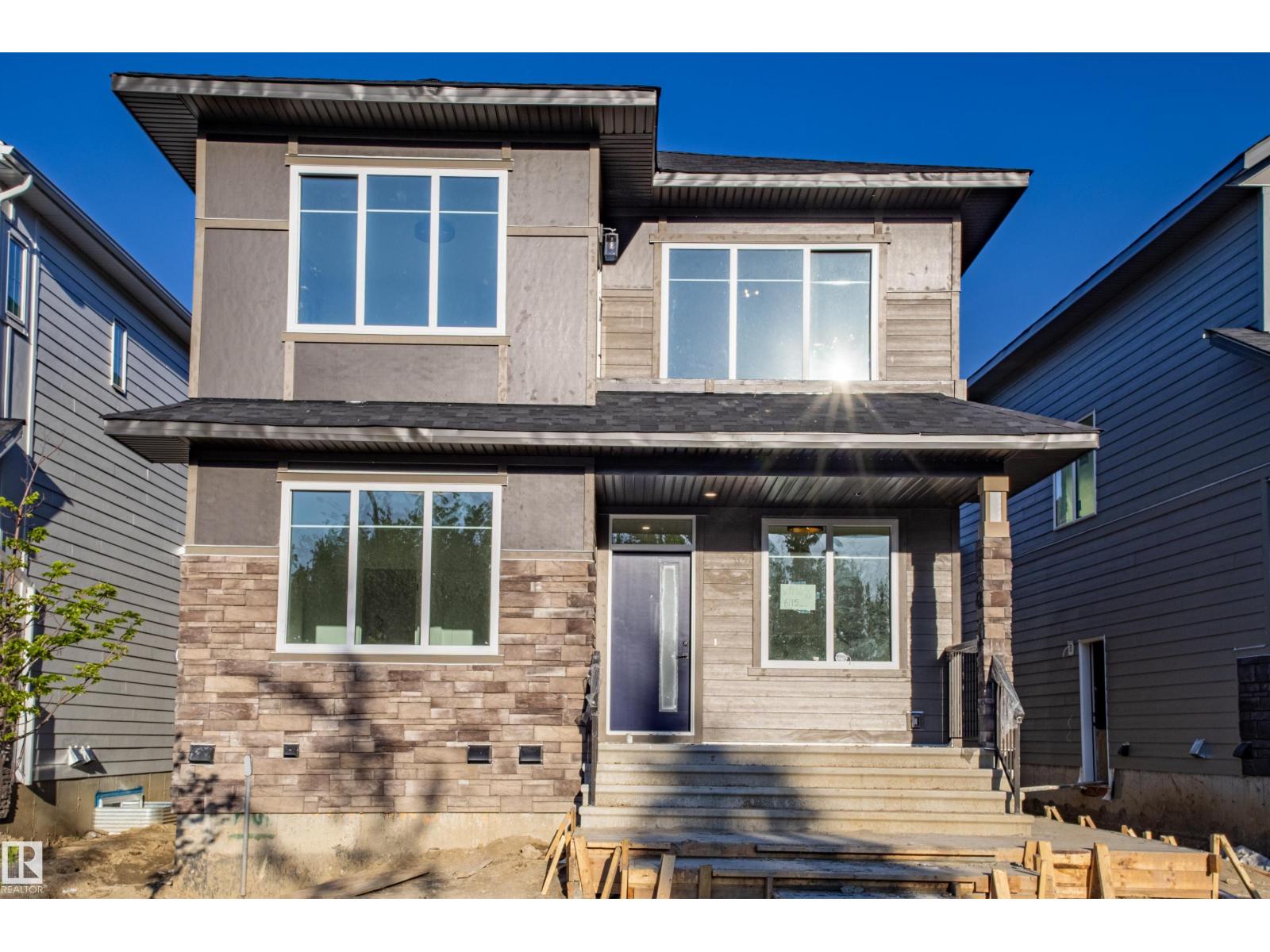 6115 Crawford Dr SW, Edmonton, AB T6W 4L8