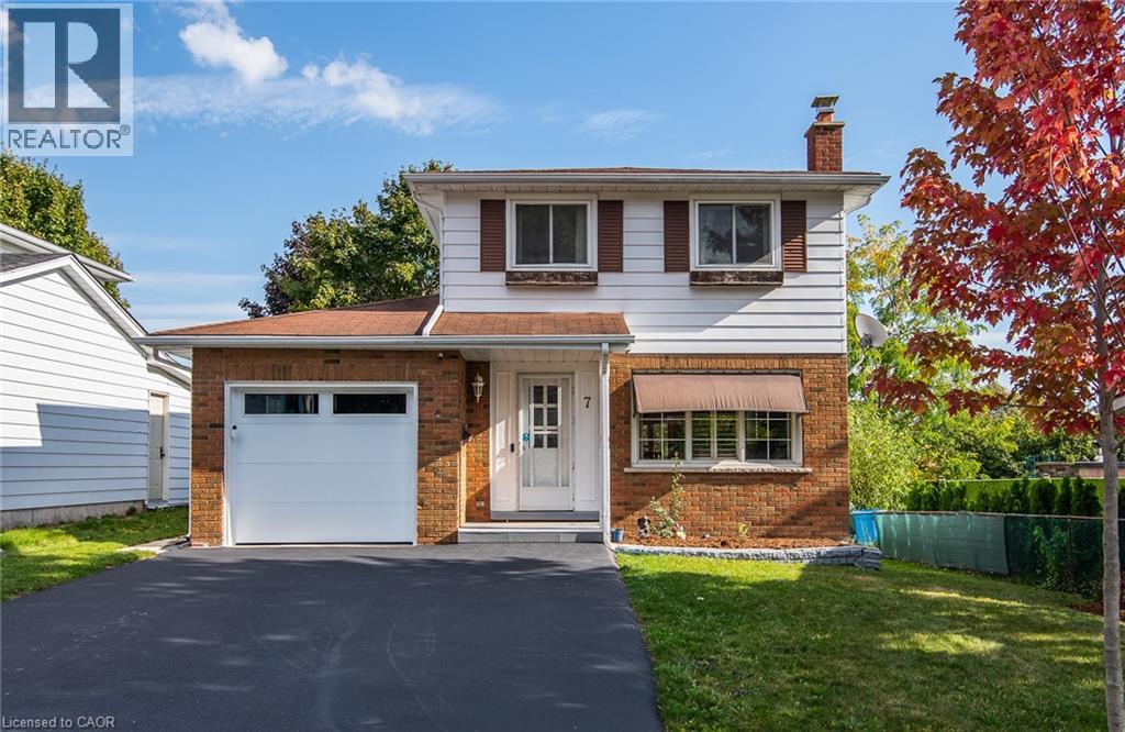 7 Forest Glen Cres, Kitchener, ON N2N 1C7
