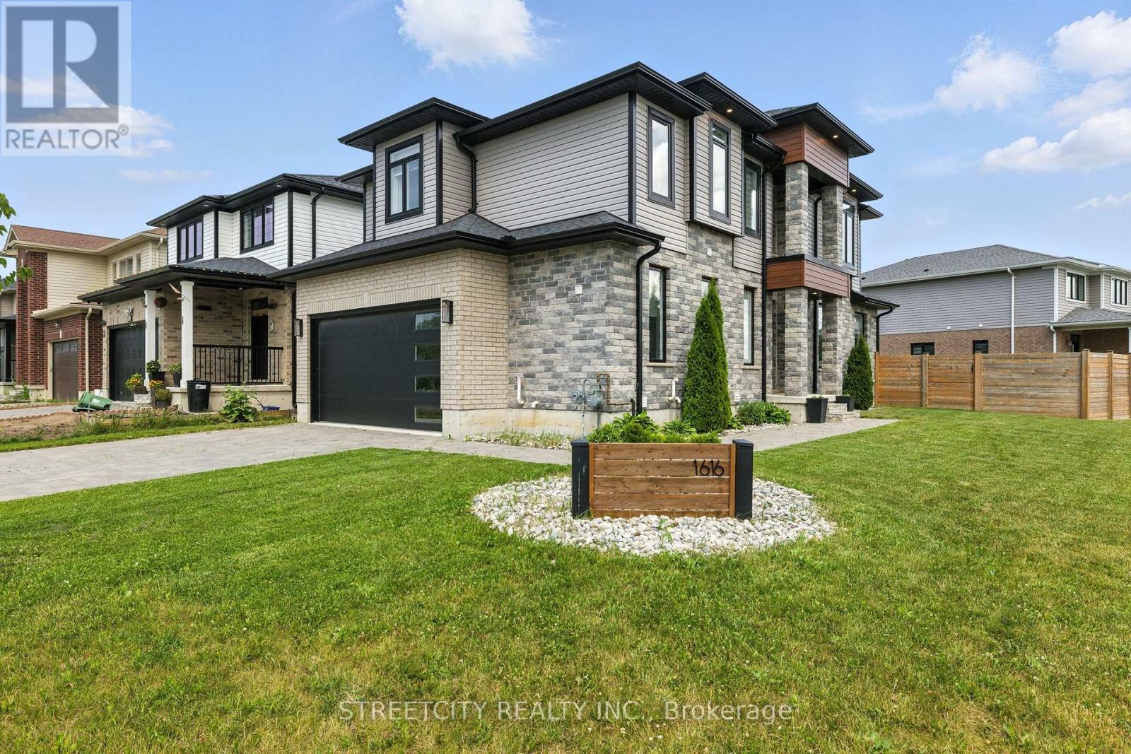1616 Henrica Ave, London, ON N6G 0Y1