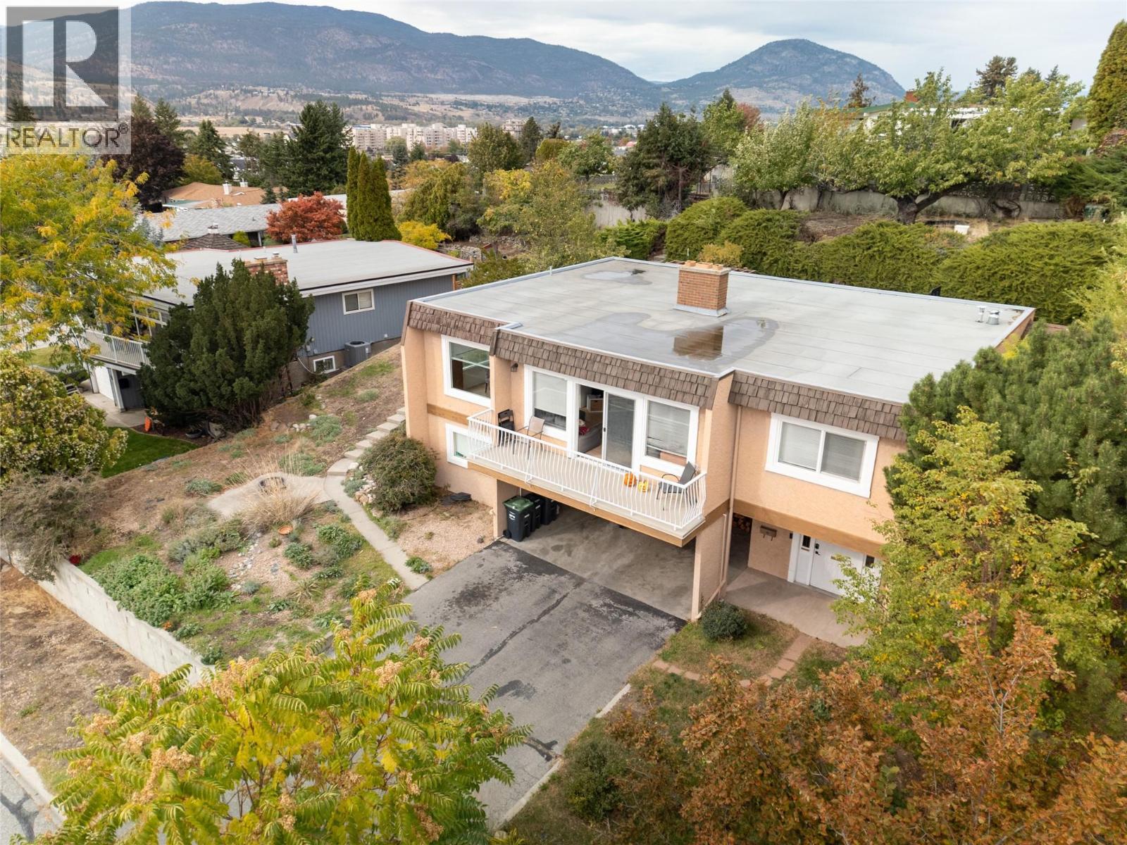 190 Dafoe Pl, Penticton, BC V2A 7E6