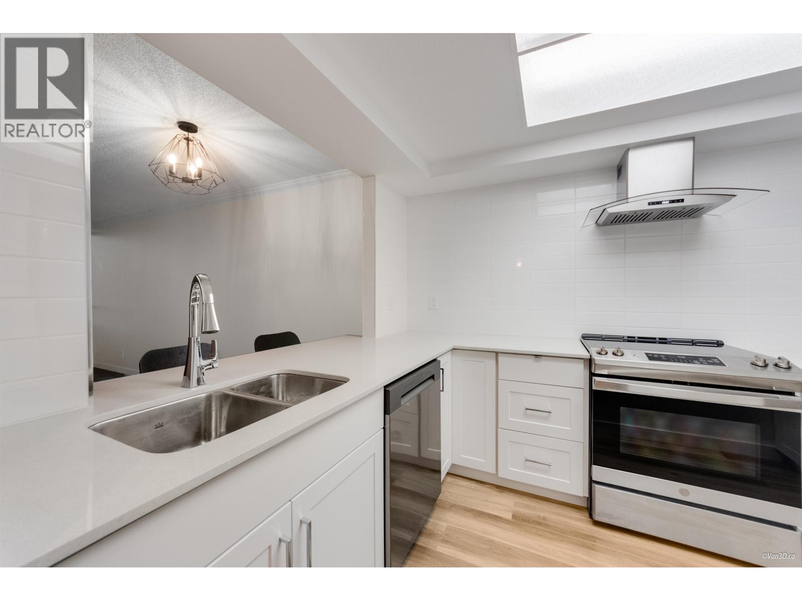 460 Westview Street Unit 601, Coquitlam, BC V3K 6C9