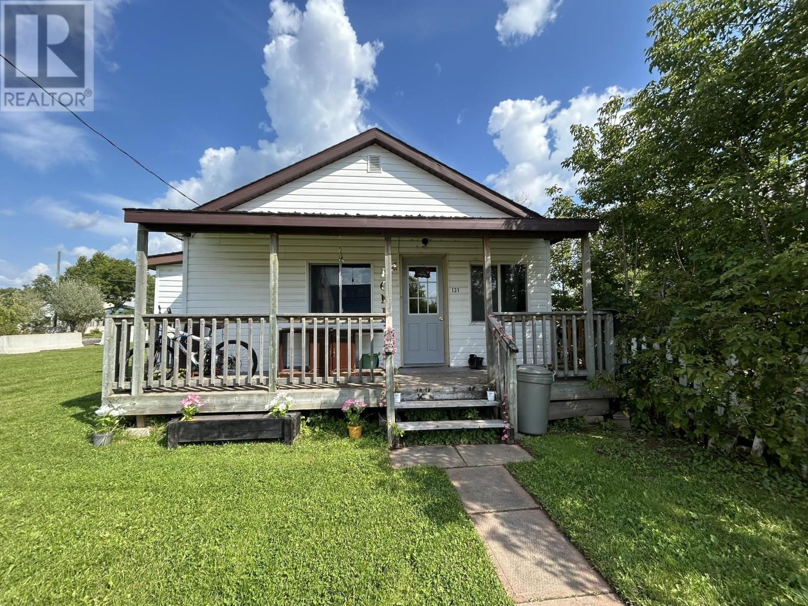 131 Burns St, Atikokan, ON P0T 1C0