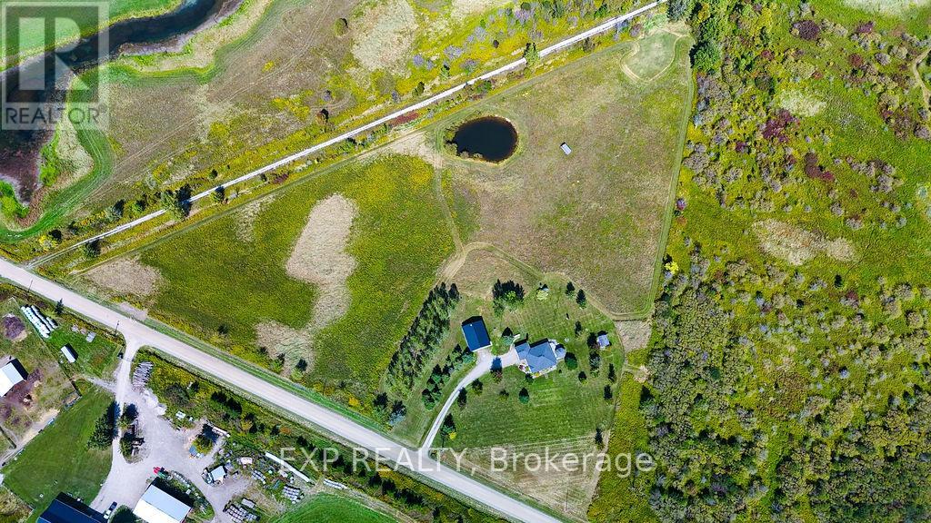 21250 Mayfair Rd, Southwest Middlesex, ON N0L 1T0