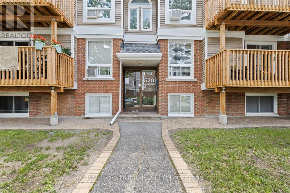 3 520 Fenerty Ct, Ottawa, ON K2L 3B1
