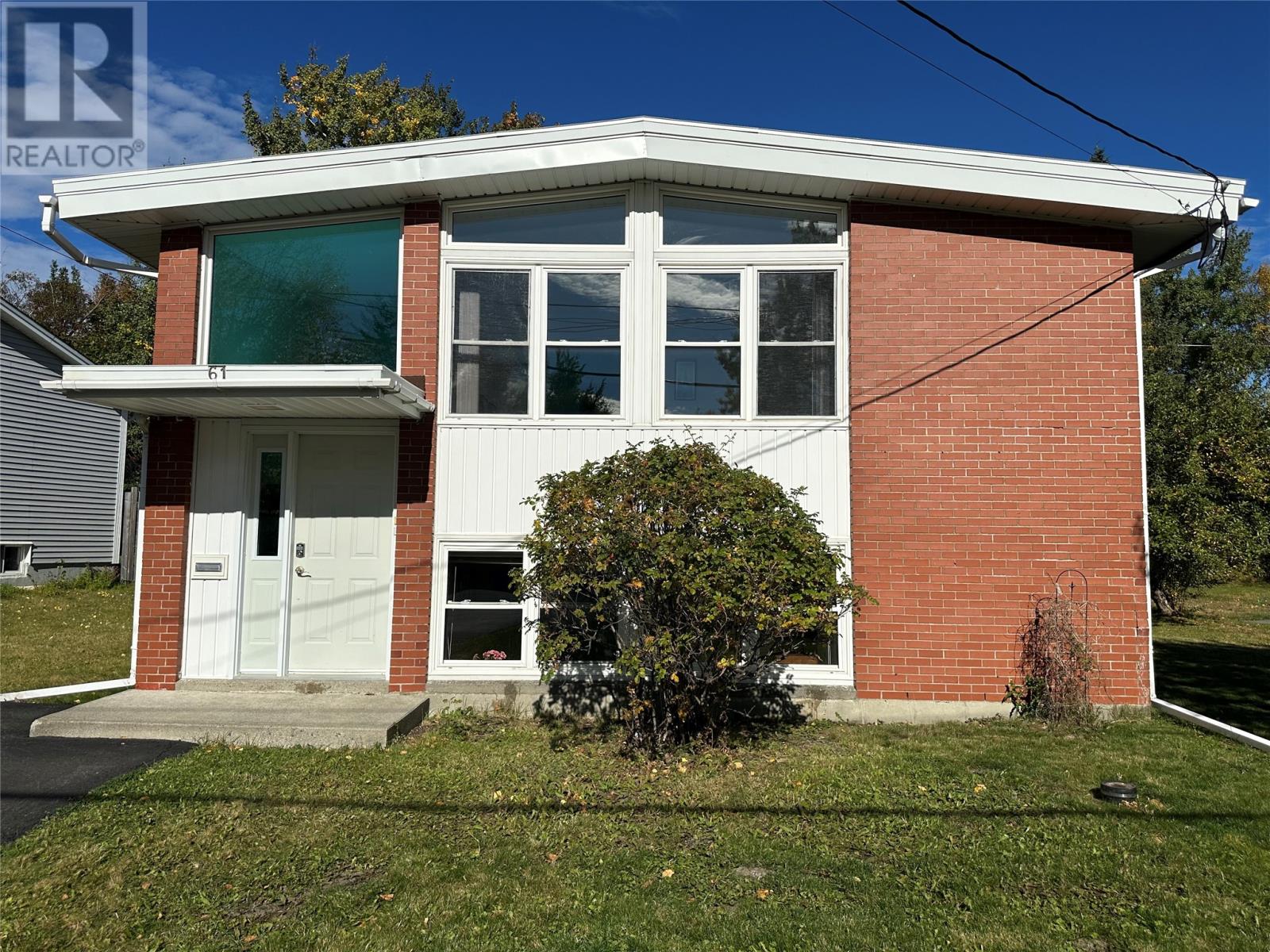61 Macdonald Dr, Gander, NL A1V 1G1
