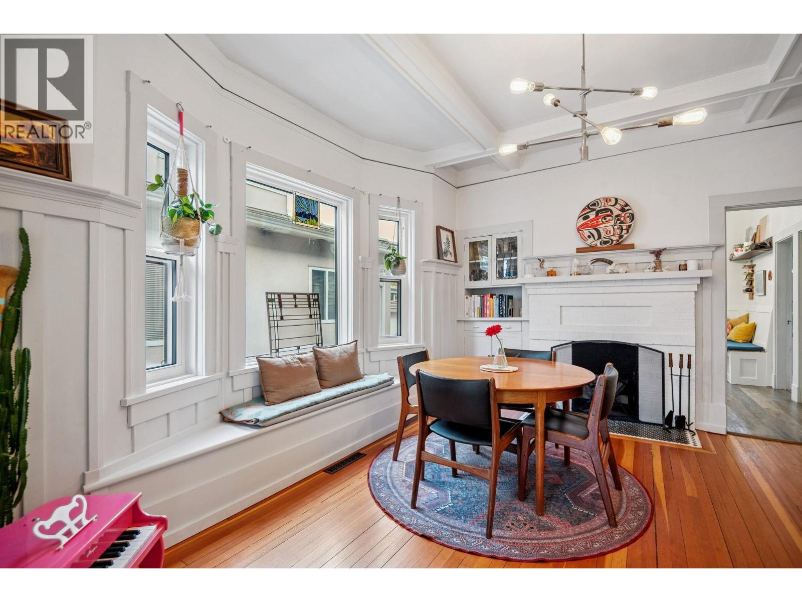 1652 E 33rd Ave, Vancouver, BC V5N 3C8