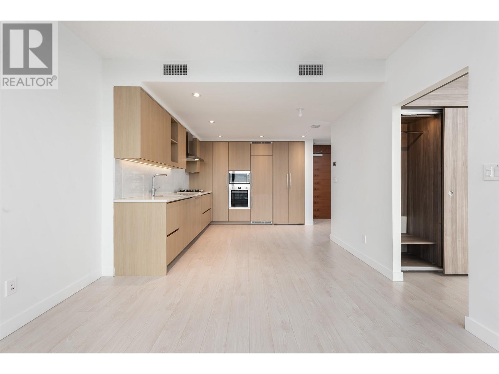 4730 Lougheed Highway Unit 2203, Burnaby, BC V5C 0M9