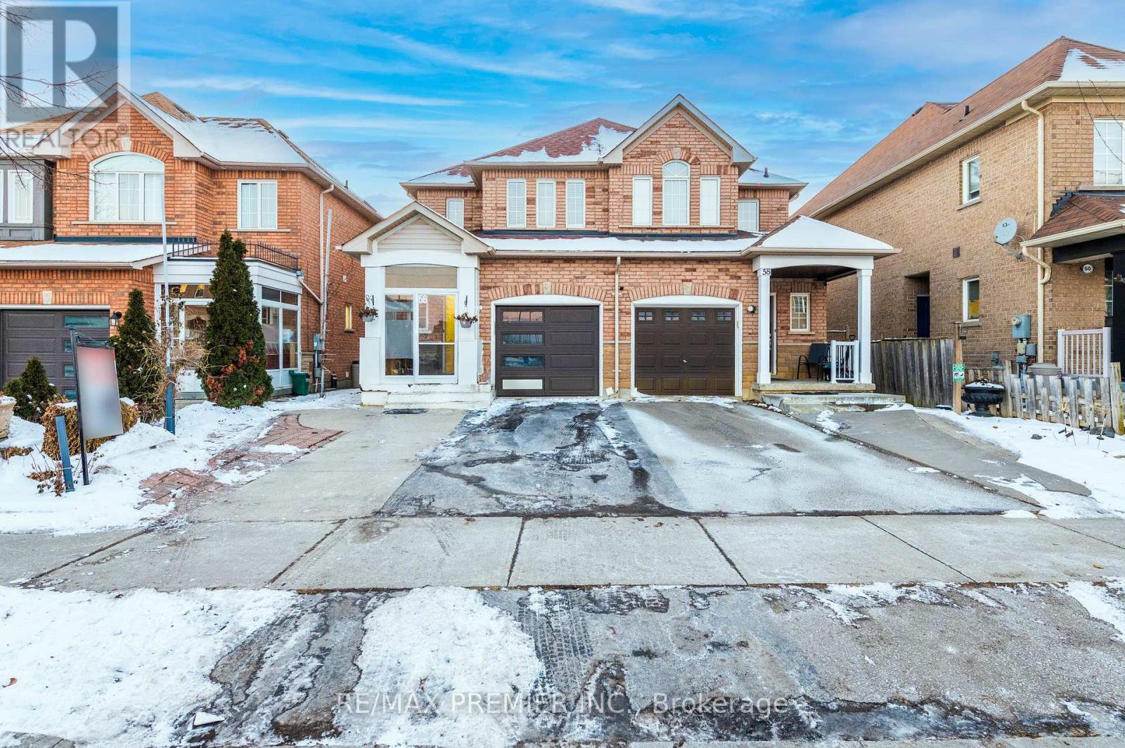 56 Tahir St, Vaughan, ON L6A 3A9