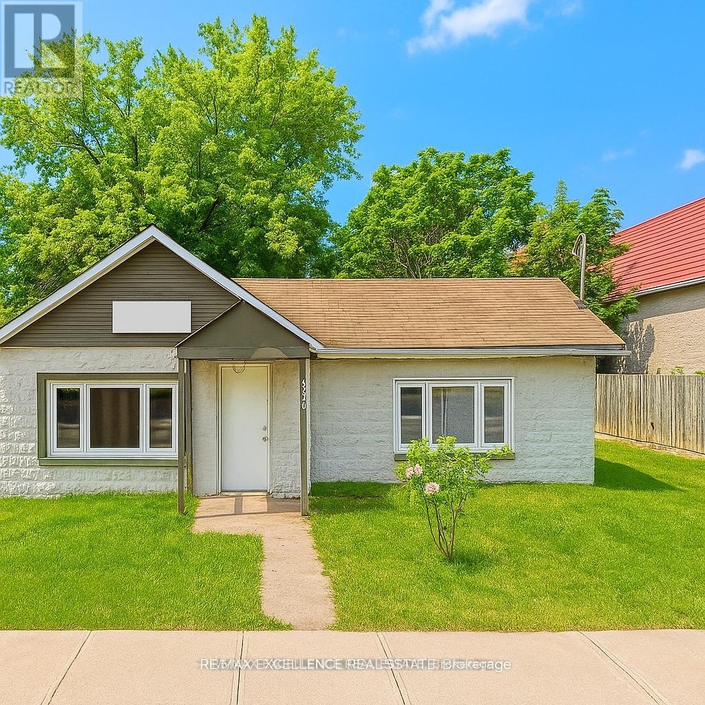 2574 Confederation Pkwy, Mississauga, ON L5B 1S2