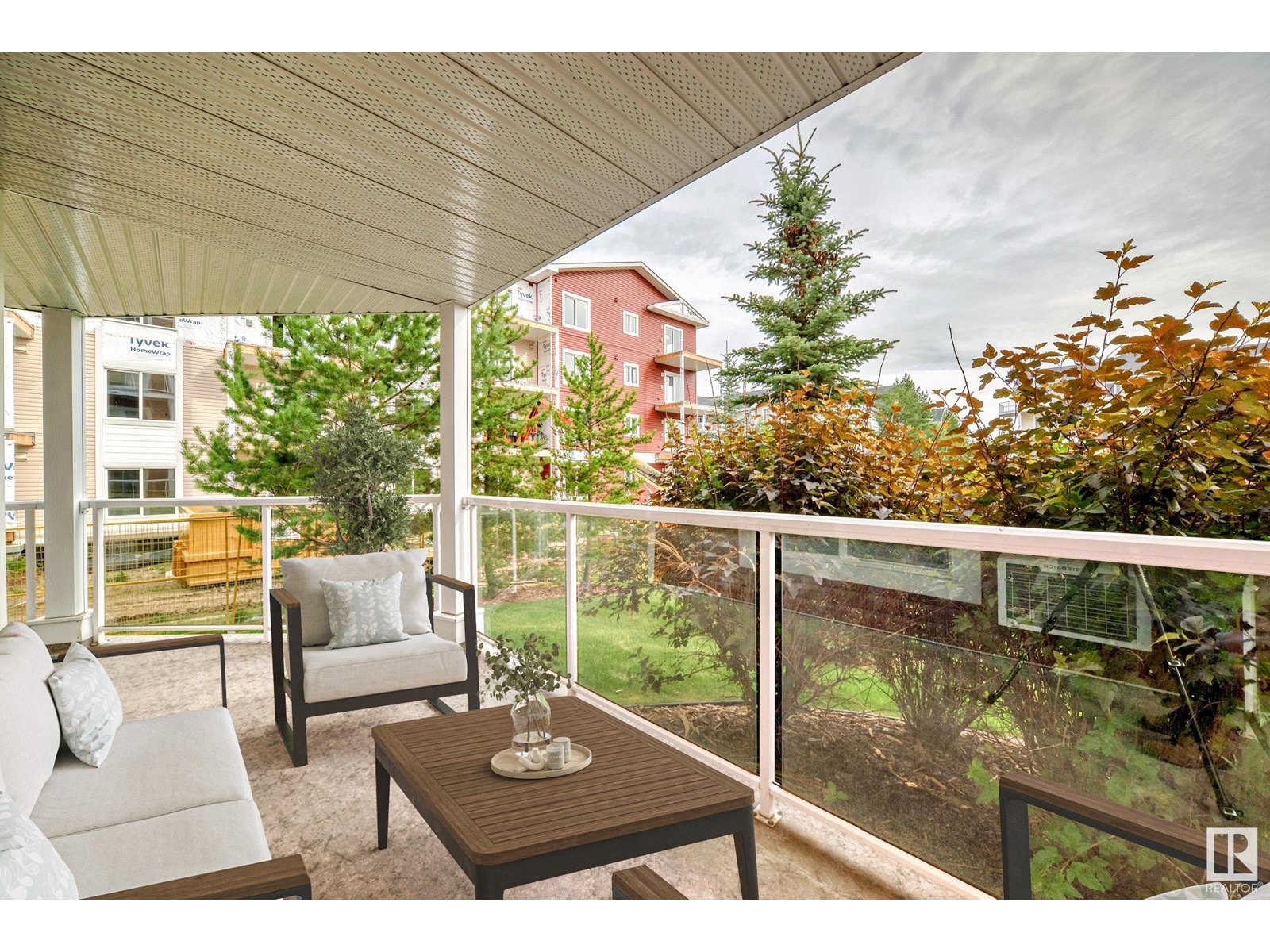 2207 44 Avenue Northwest #101, Edmonton, AB T6T 0T2