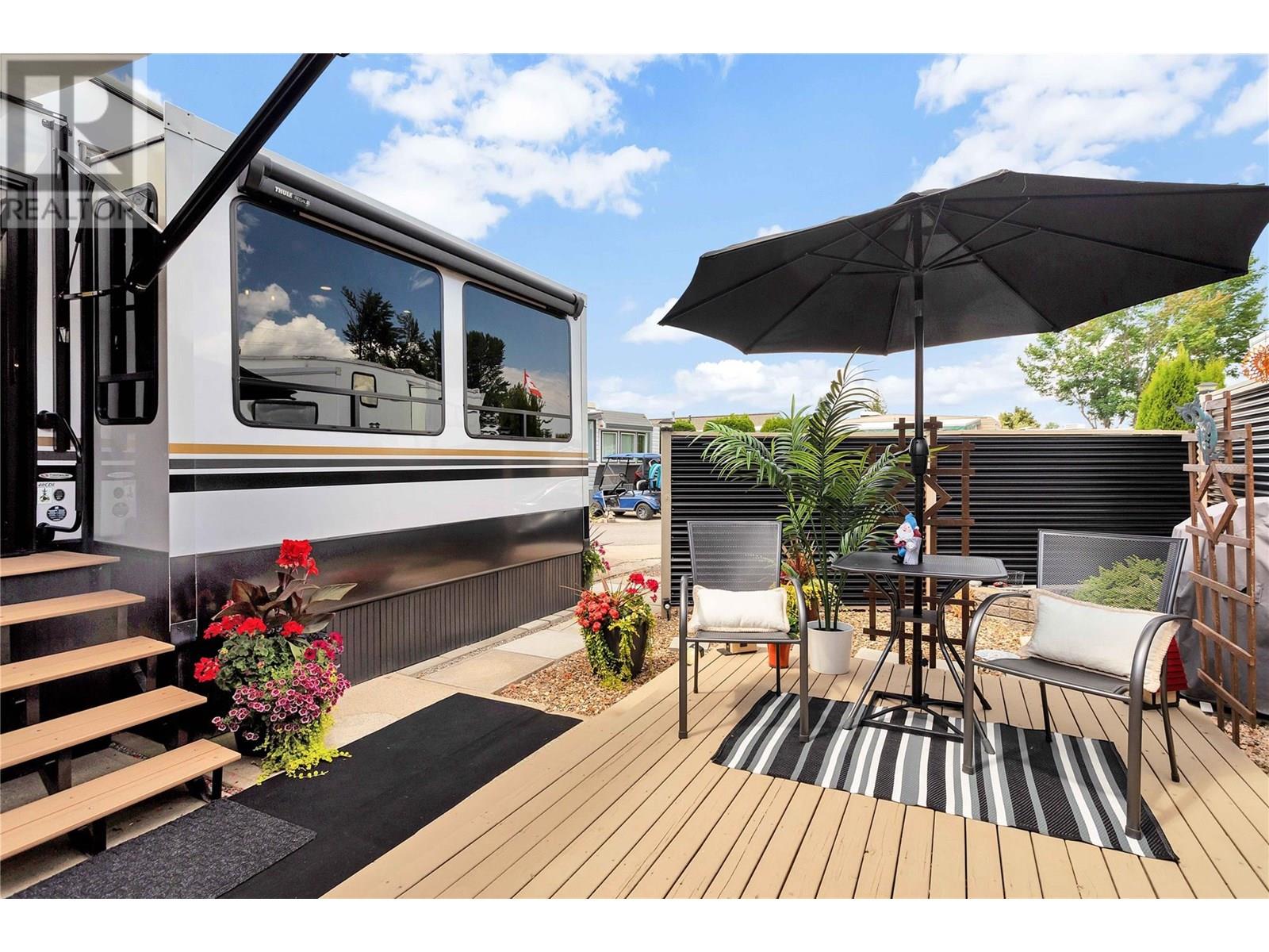 415 Commonwealth Road Unit 396 Lot Apt 396, Kelowna, BC V4V 1P4