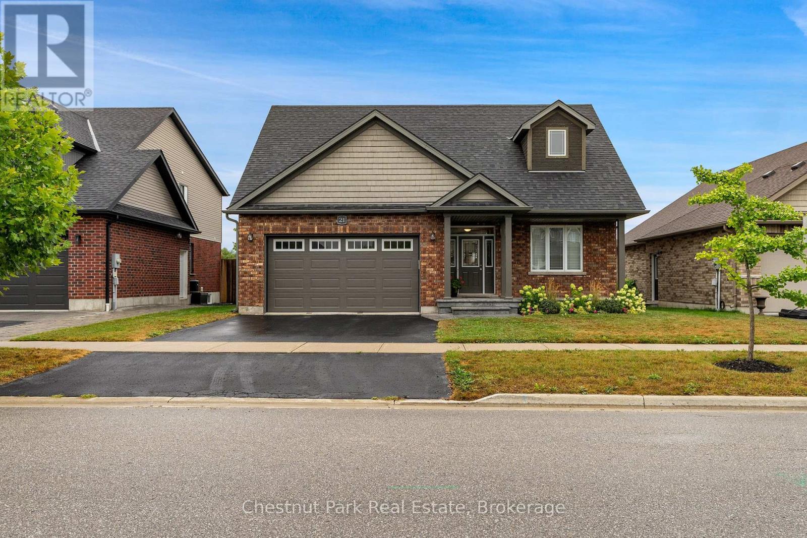 21 Portland St, Collingwood, ON L9Y 0W9