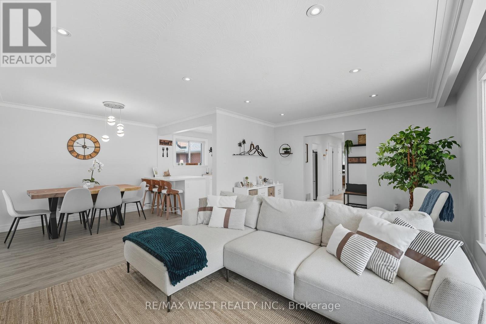 204 Jeffcoat Dr, Toronto, ON M9W 3C9