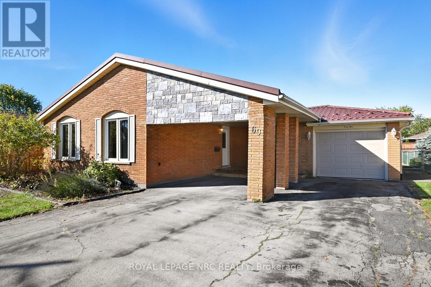 69 Elmvale Cres, Port Colborne, ON L3K 5X1