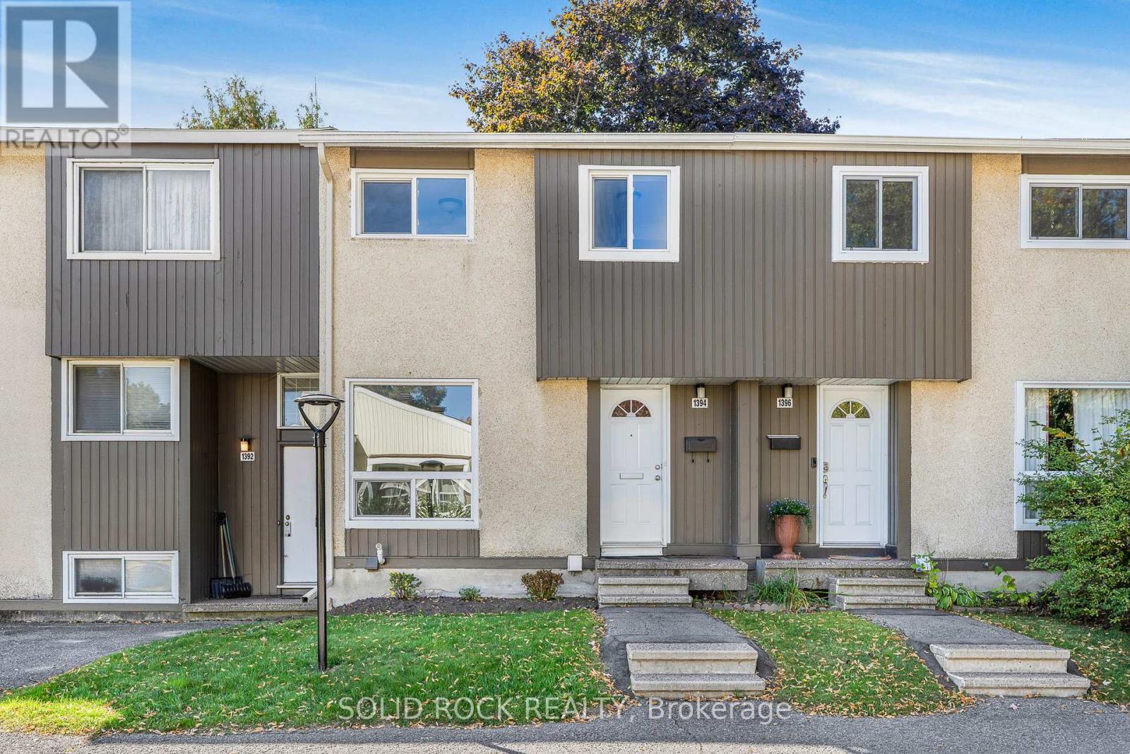 1394 Lassiter Ter, Ottawa, ON K1J 8N3