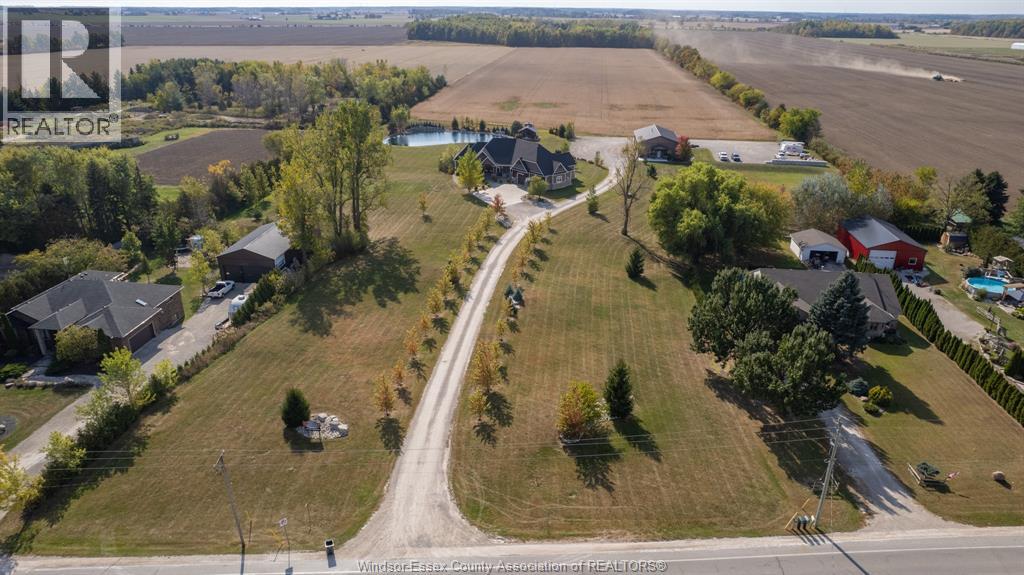 339 County Rd 34 W, Kingsville, ON N0R 1B0