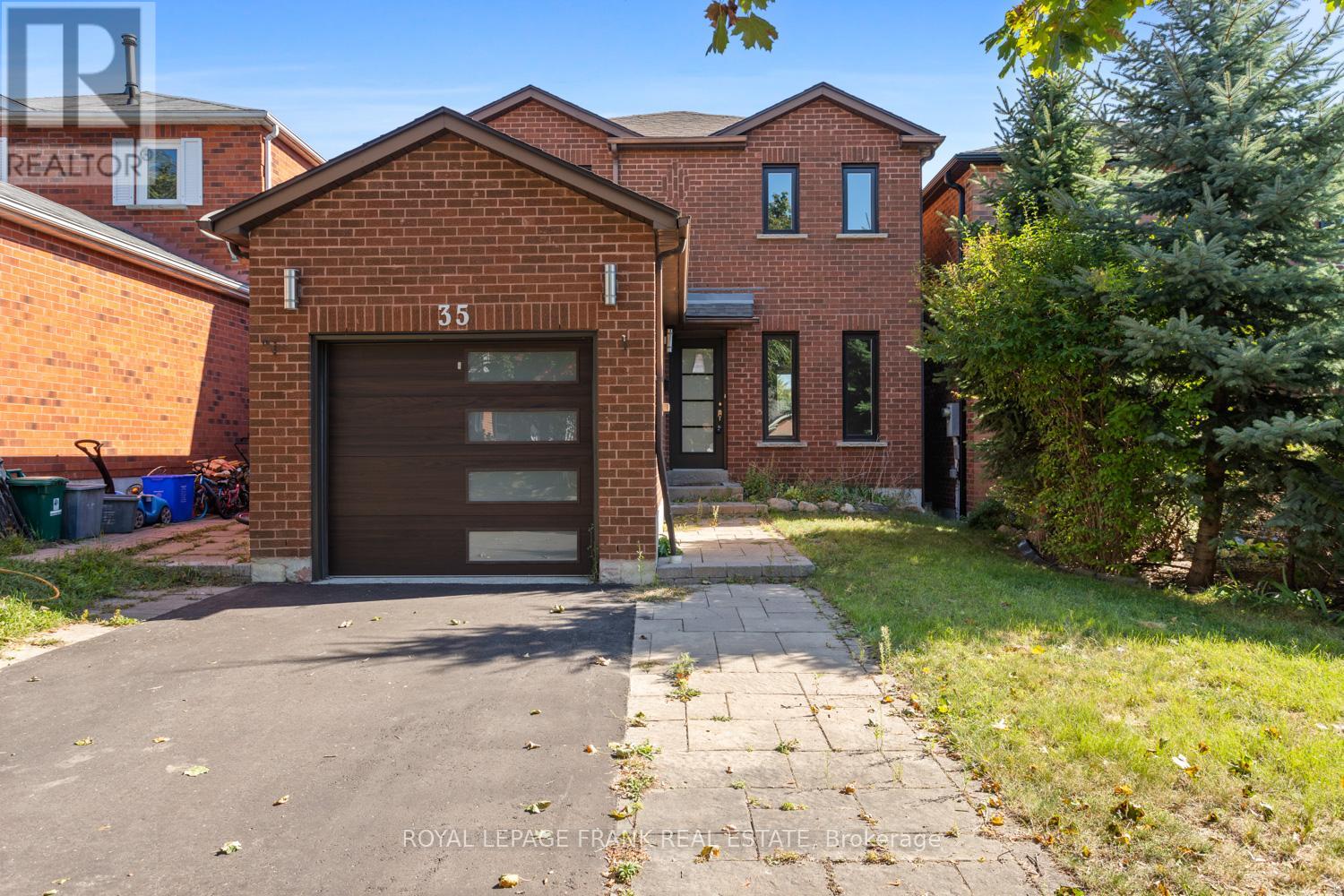 35 Fernbank Pl, Whitby, ON L1R 1T1
