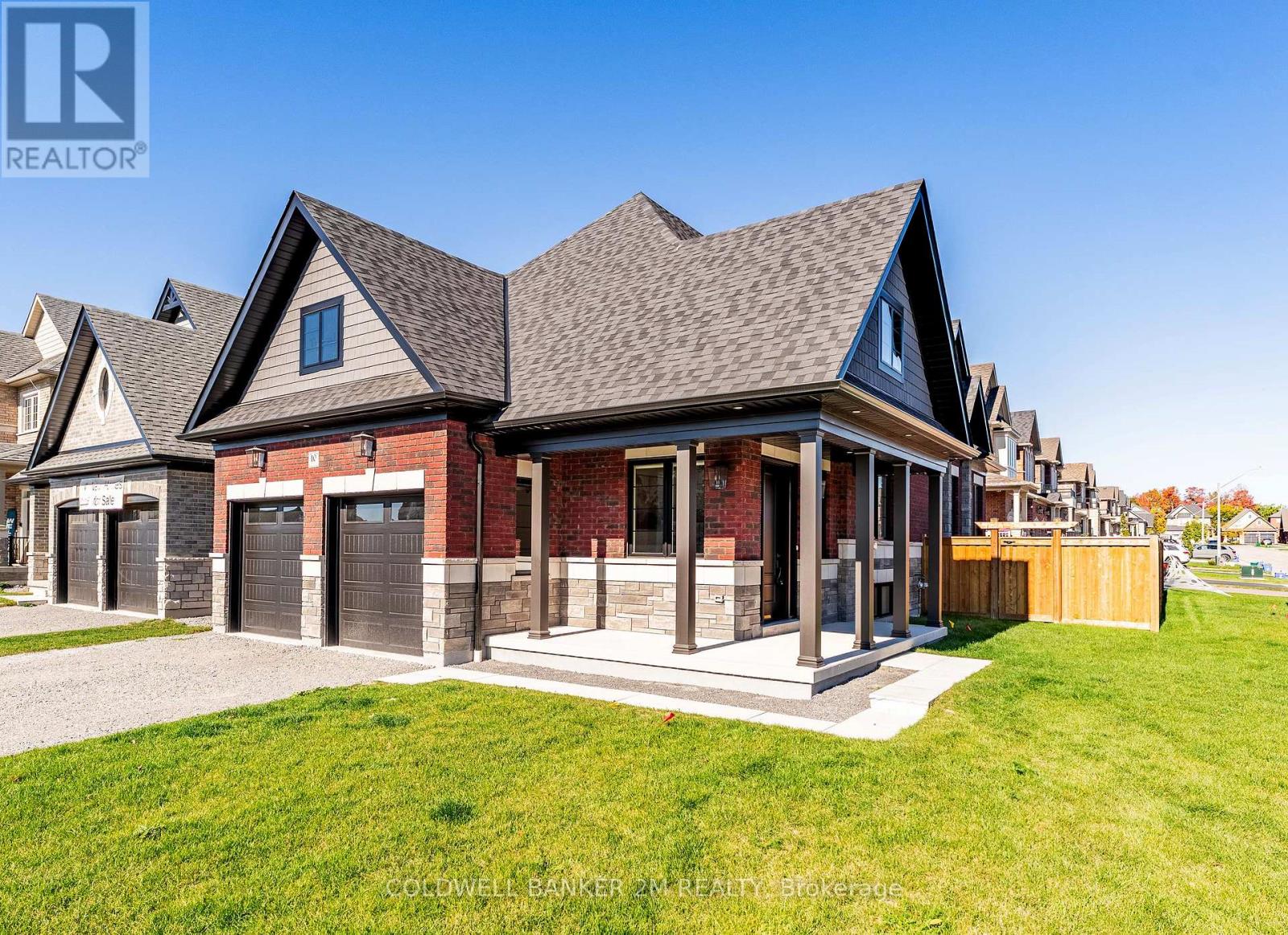 10 St Augustine Dr, Whitby, ON L1M 0L7