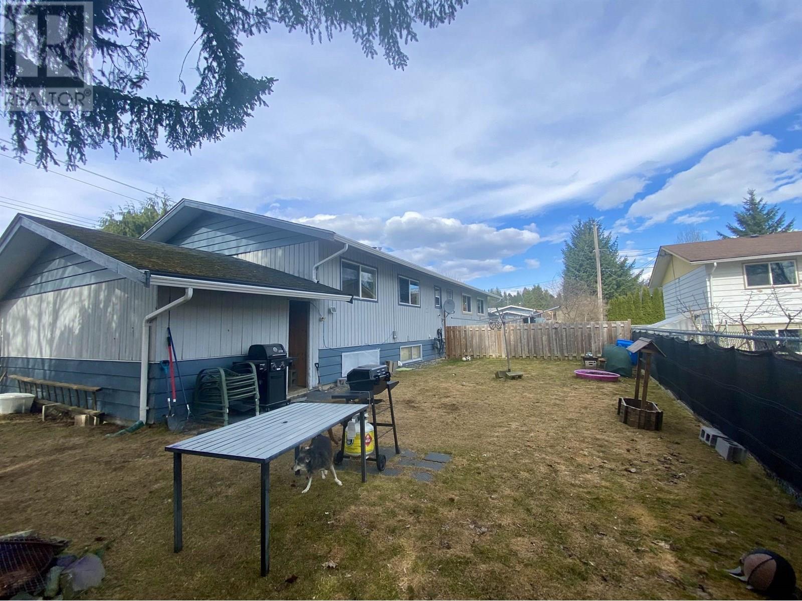 3710 Eby St, Terrace, BC V8G 2Z6