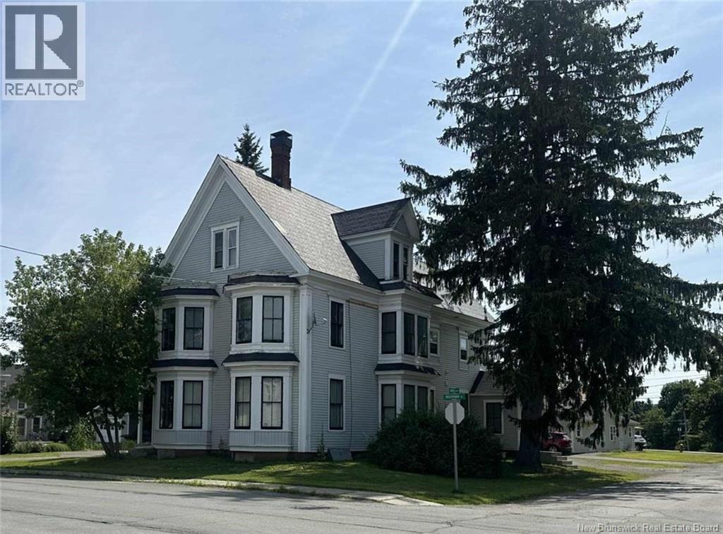 179 Broadway St, Woodstock, NB E7M 1B7