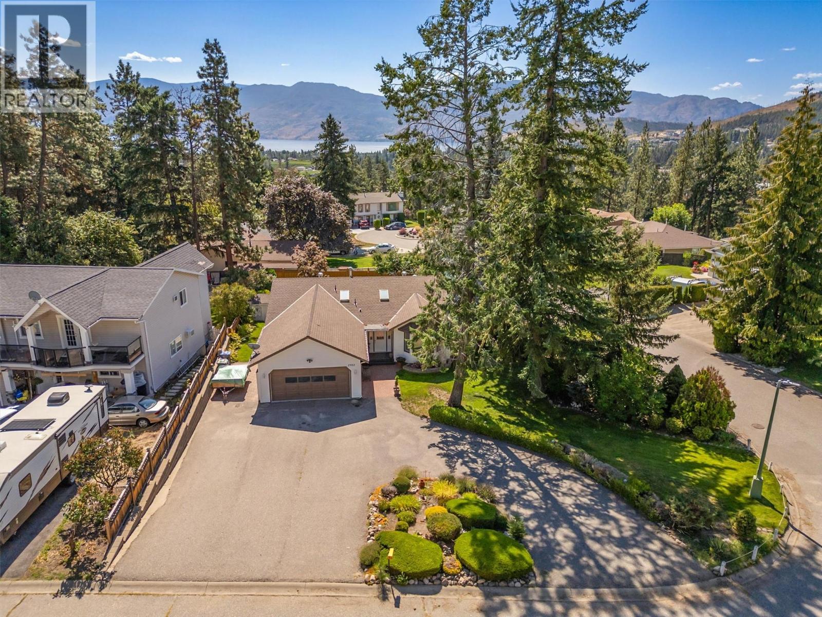 2952 Sandberg Rd, West Kelowna, BC V4T 1M5