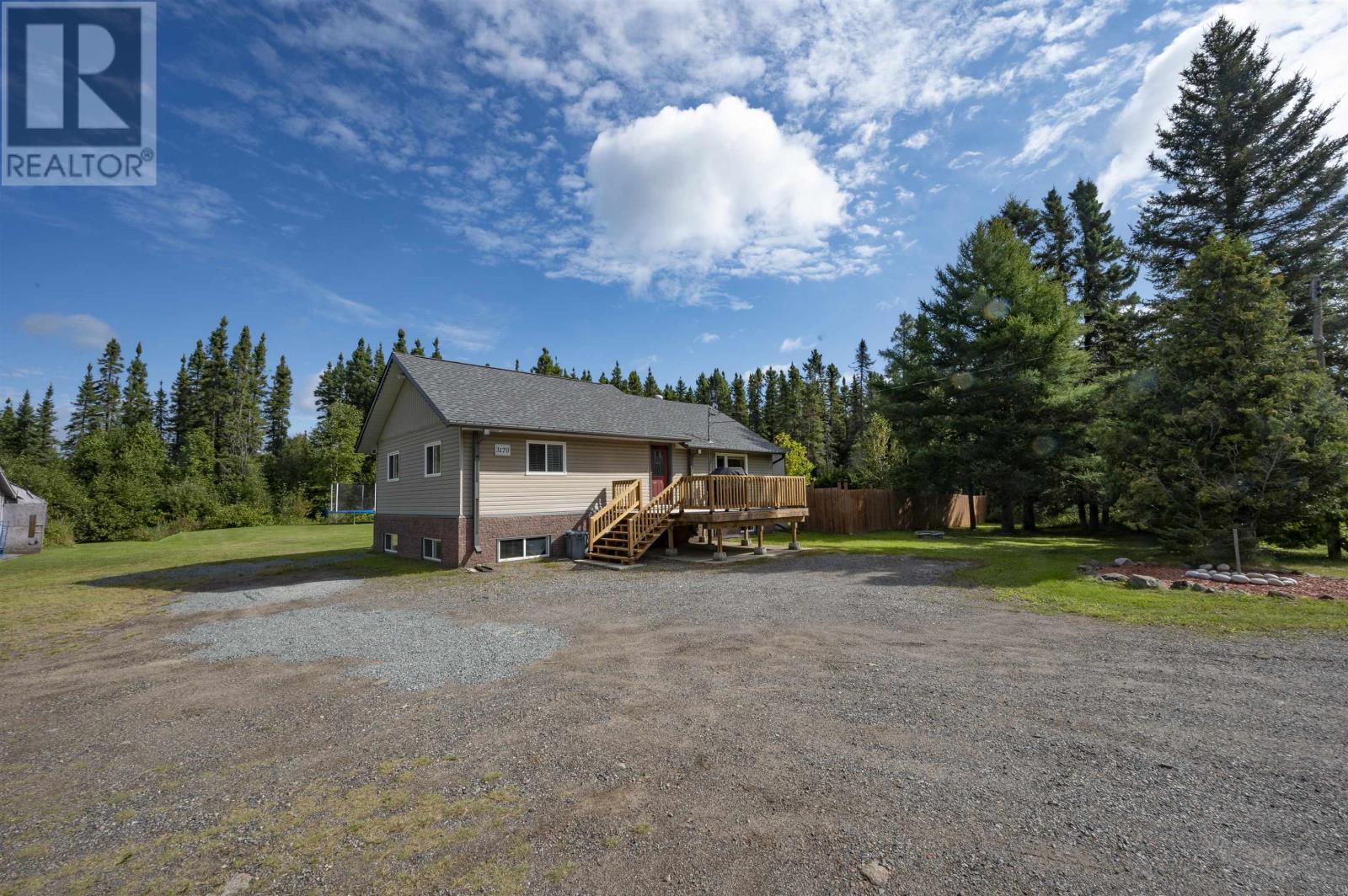 3170 Dawson Rd, Thunder Bay, ON P7G 2J8