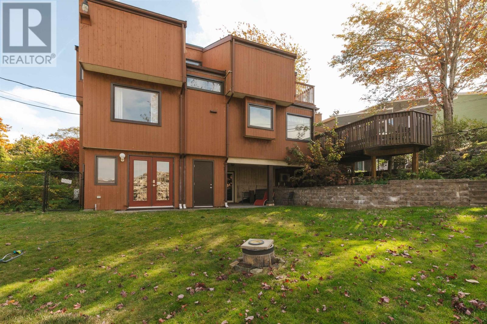 79 Bayview Rd, Halifax, NS B3M 1N8