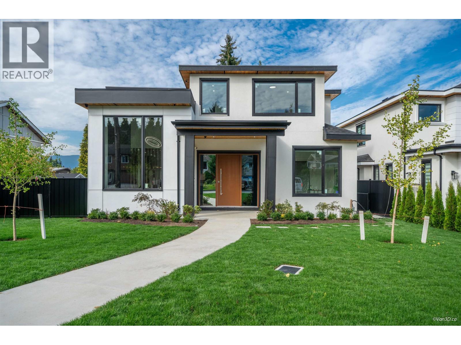 817 Cornell Ave, Coquitlam, BC V3J 2Z3