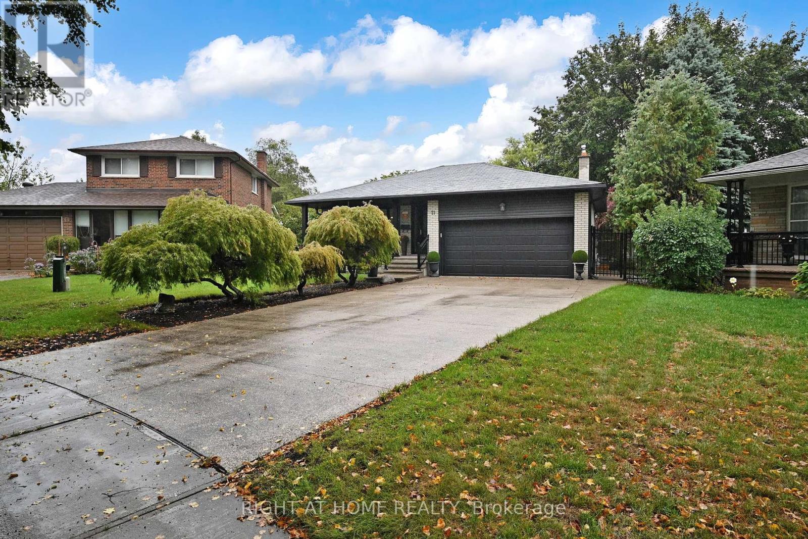 11 Tefley Rd, Toronto, ON M2M 1C5