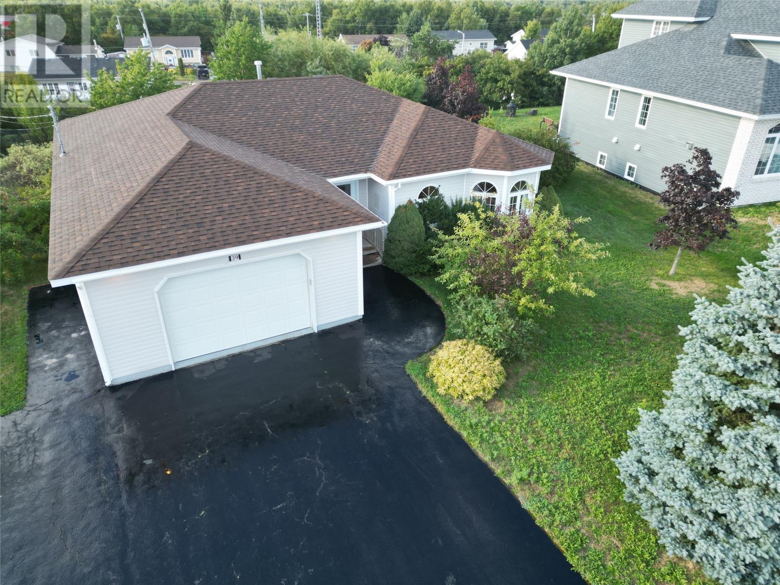 39 Bouzane St, Grand Falls-Windsor, NL A2A 2W7