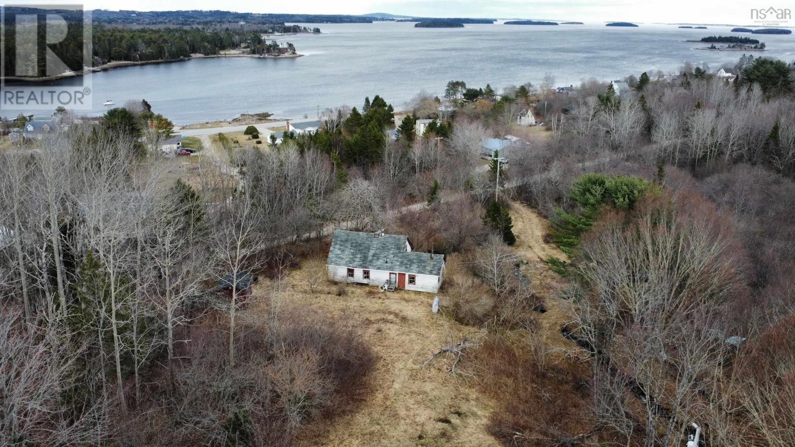 52 Adelia Rd, Gold River, NS B0J 1K0