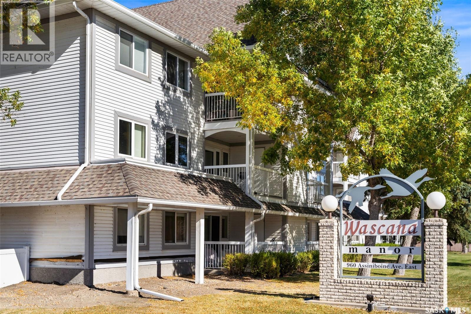 960 Assiniboine Avenue Unit 201, Regina, SK S4V 2P8