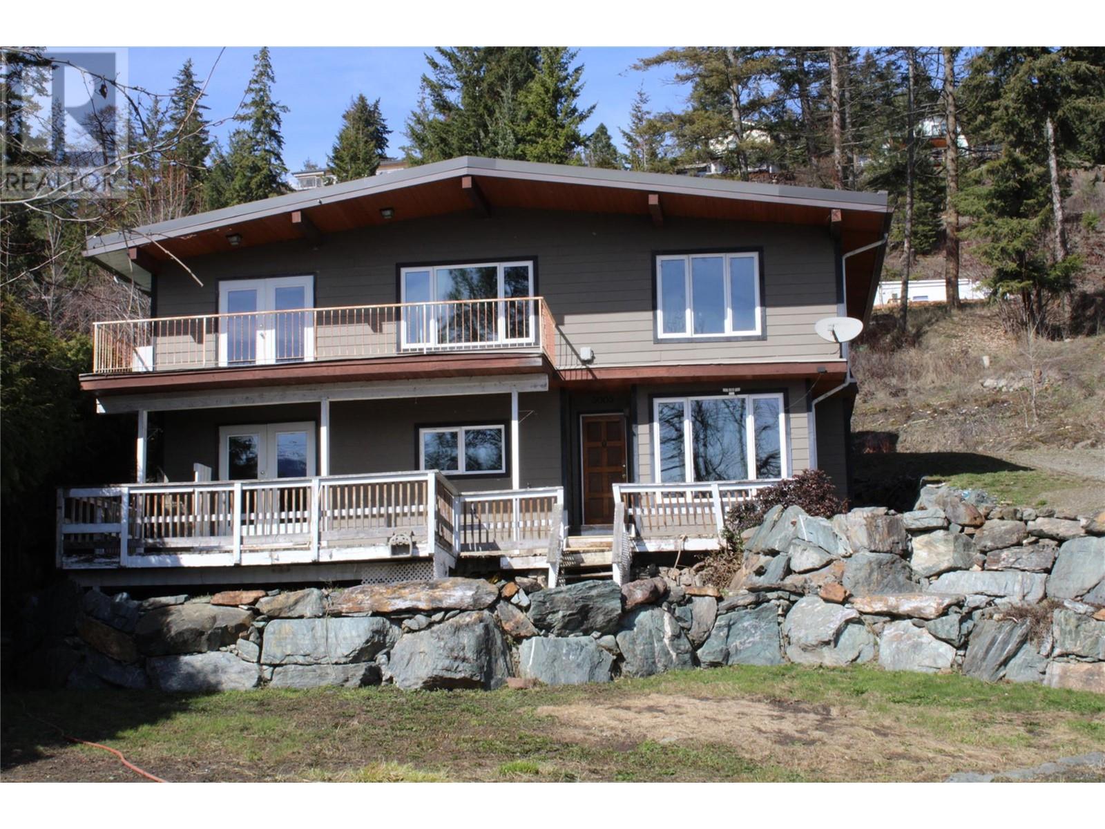 3003 Squilaxanglemont Rd, Lee Creek, BC V0E 1M4