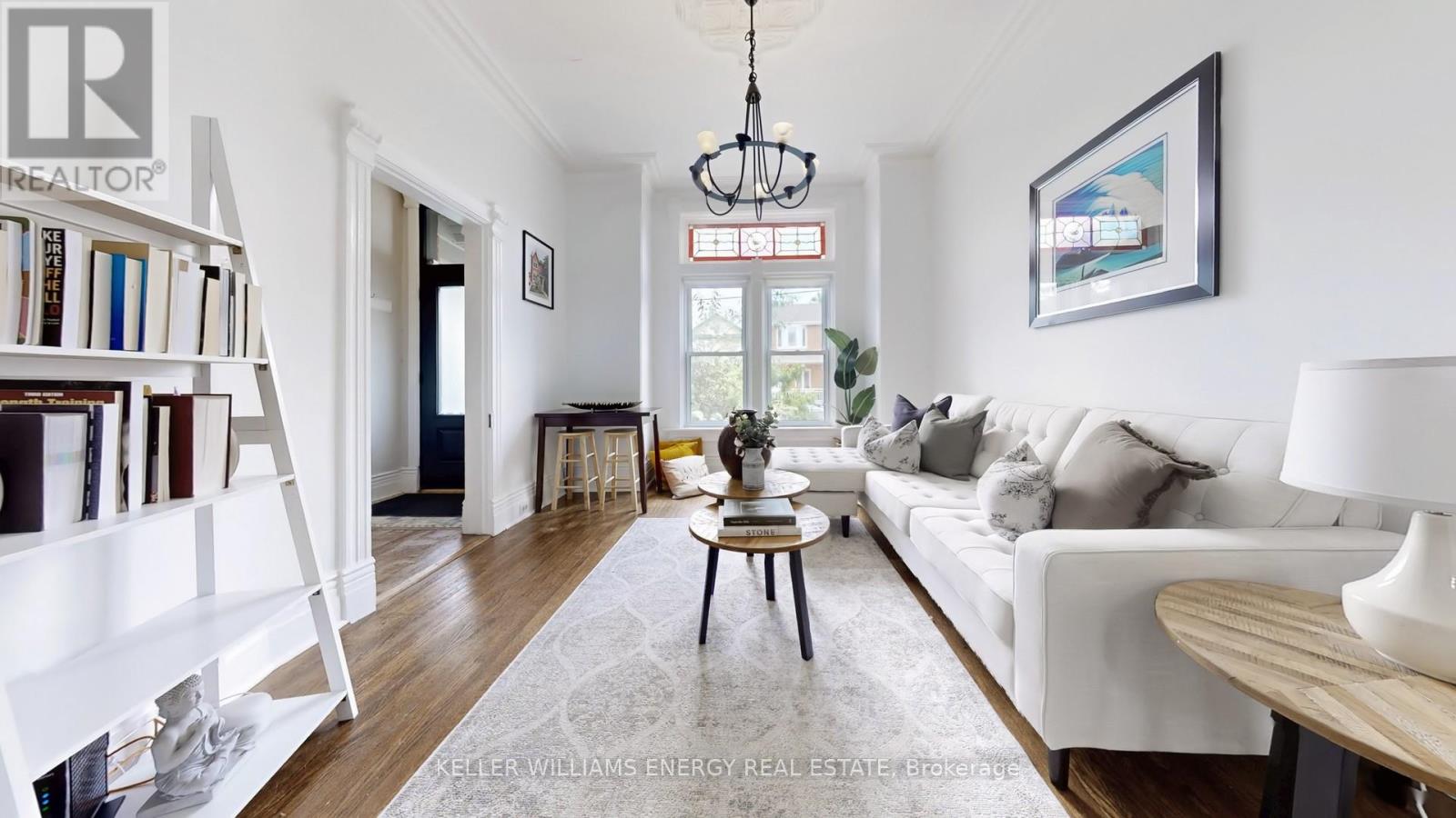 511 Perth Ave, Toronto, ON M6N 2W6