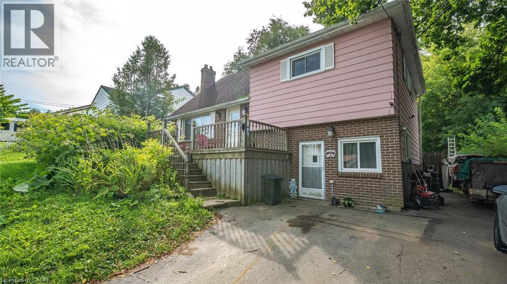 52 Parker Dr, Simcoe, ON N3Y 1A1