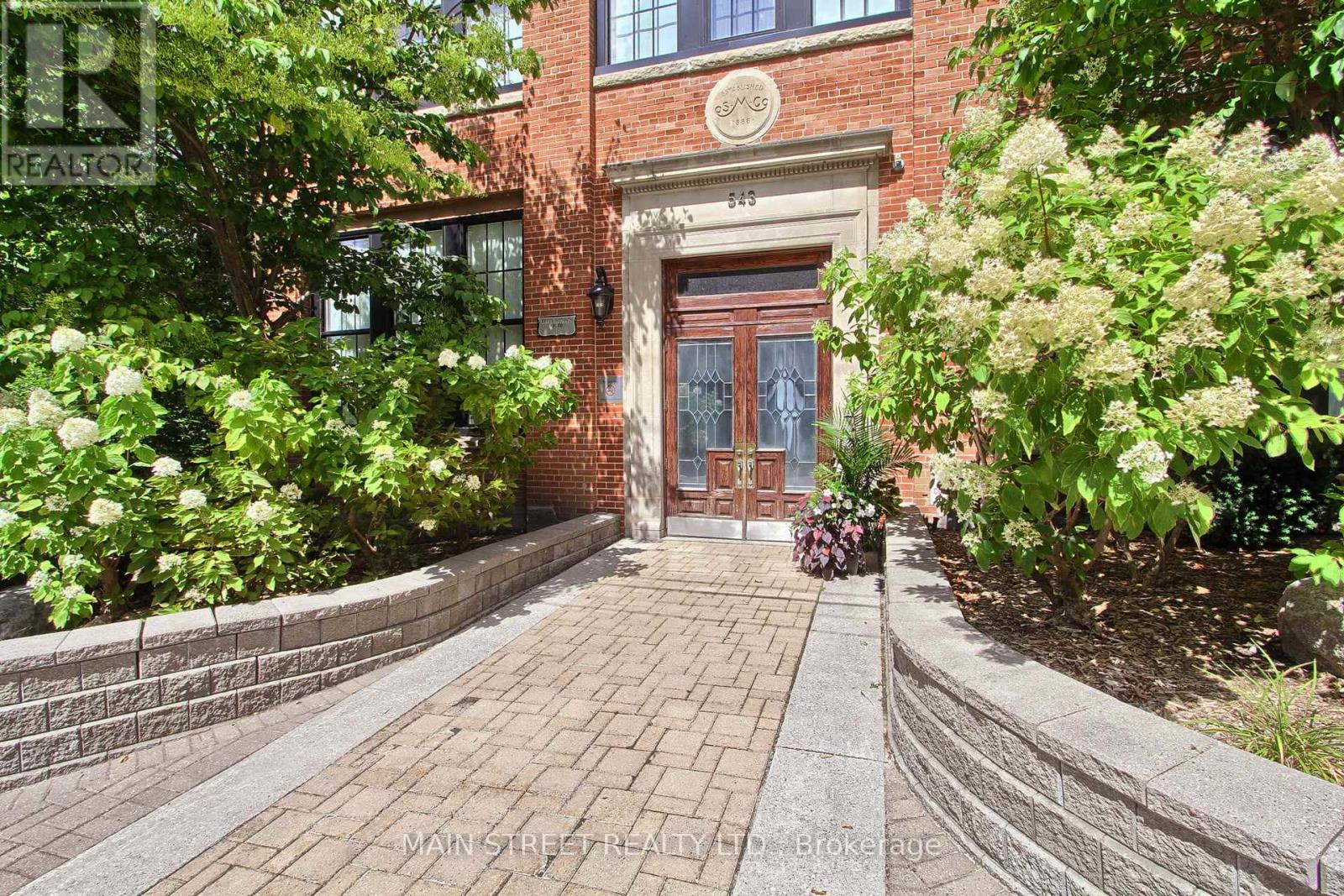 107 543 Timothy St, Newmarket, ON L3Y 1R1