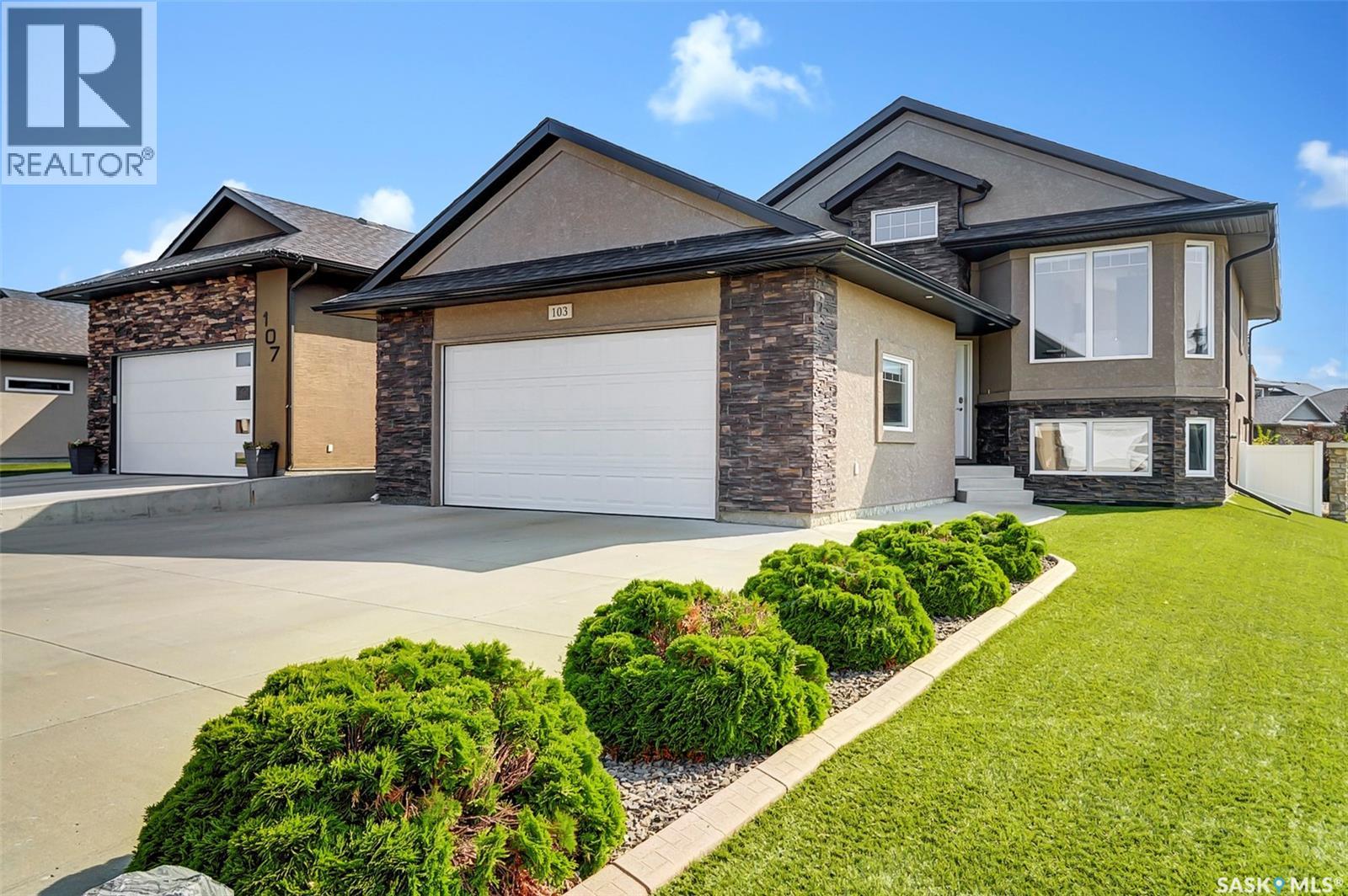 103 Senick Cres, Saskatoon, SK S7P 0P4