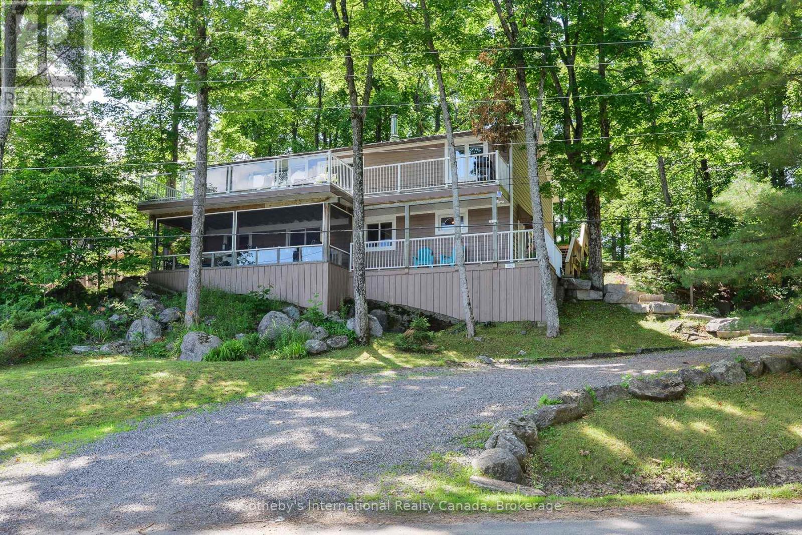 1062 Bradley Rd, Muskoka Lakes, ON P1P 1R2