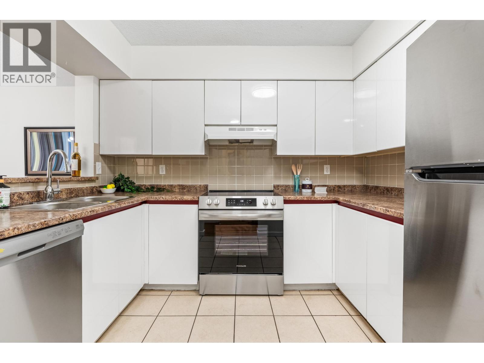 1771 Nelson Street Unit 202, Vancouver, BC V6G 1M6